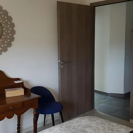Holiday home Du Berger Paris Climatise *